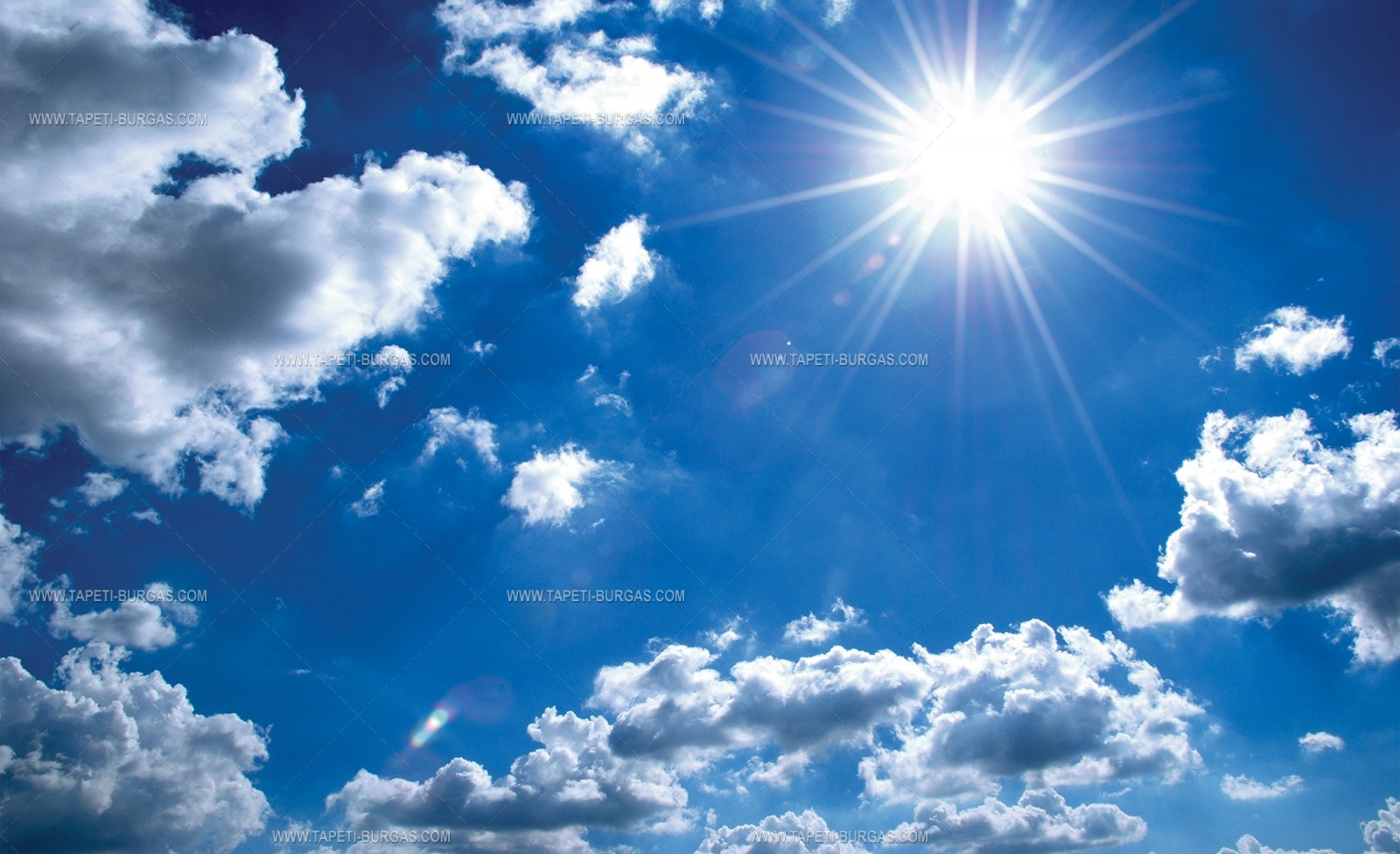 Фототапет на флис основа-Слънчево синьо небе
