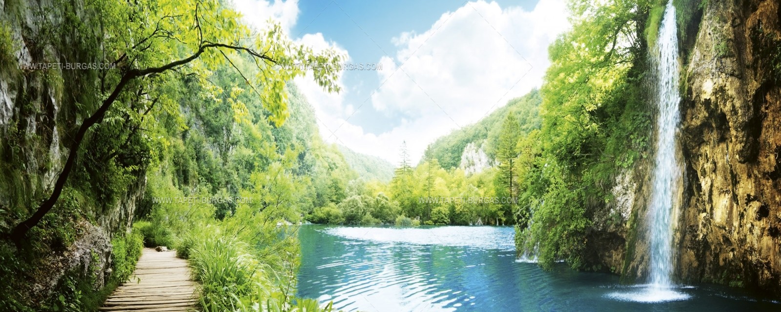 Фототапет панорама с водопад, езеро и горска пътека
