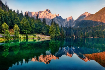 Фототапет Планинско езеро с отражение
